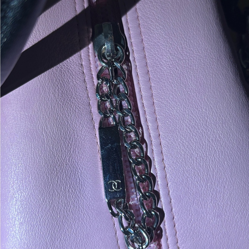 CHANEL Pink and Black Quilted Leather Top-Handle Satchel - Picture 6 of 10